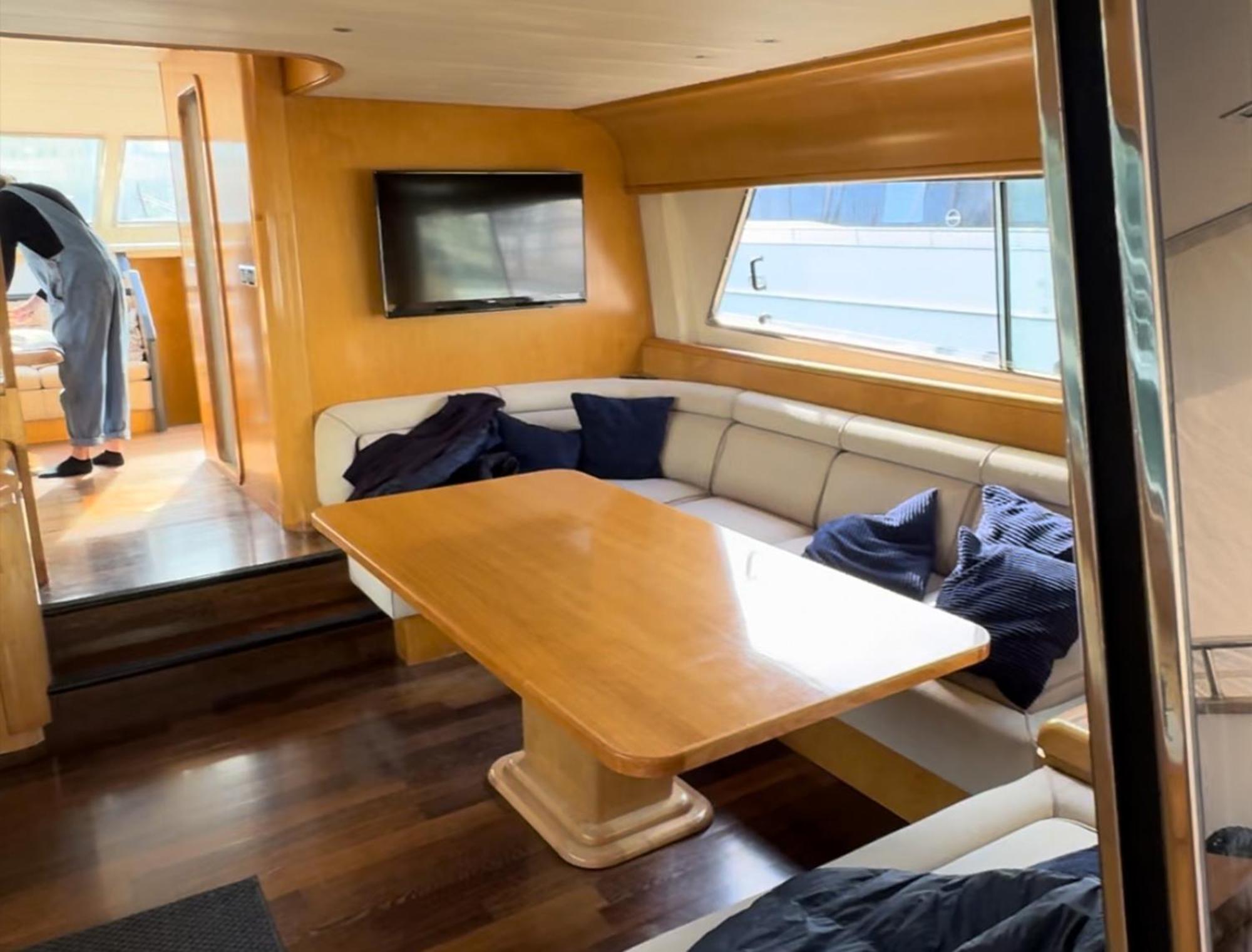 Bb Boat Lady A Genua